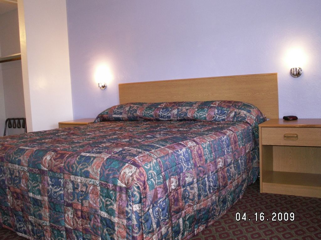 Anchorage Inn Lakeport Rom bilde